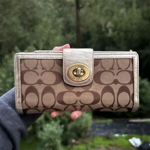 COACH VINTAGE Women's Wallet AUTHENTIC